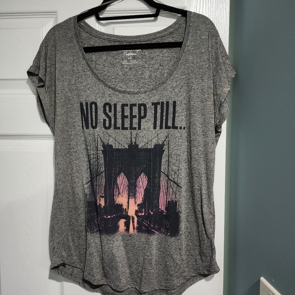 American Eagle L short sleeve shirt